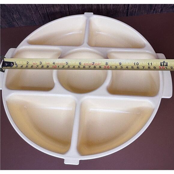 Vintage Rubbermaid Servin Saver 7 Section Container w/ Lid Almond 12” Model 0259 - Picture 8 of 13